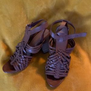 Size 10 brown madden girl sandals With heal